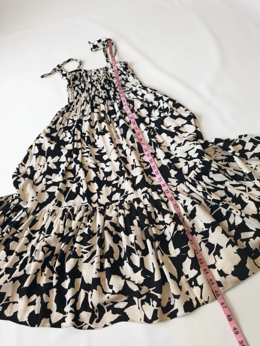 Kate Spade Black and White Crepe Floral Smocked Midi Dress Tiered Strappy Sz 10